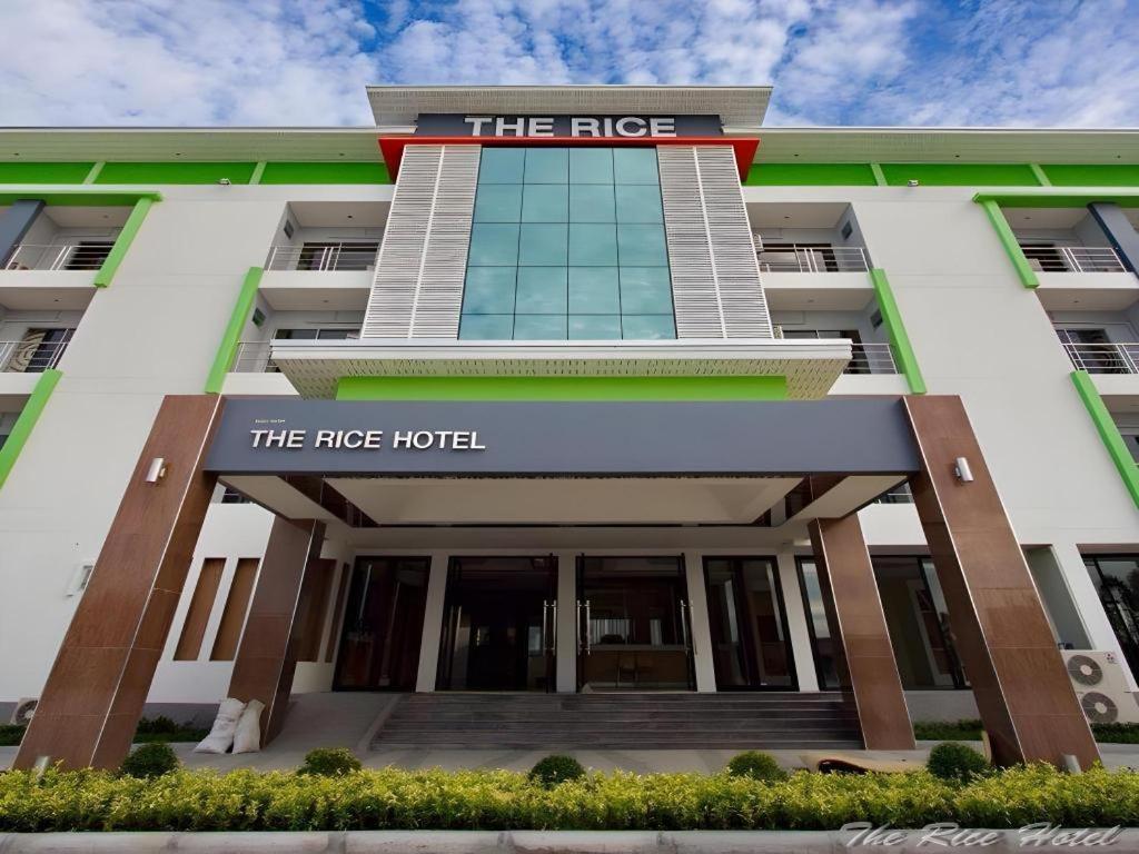 The Rice Hotel Roi Et Exterior foto